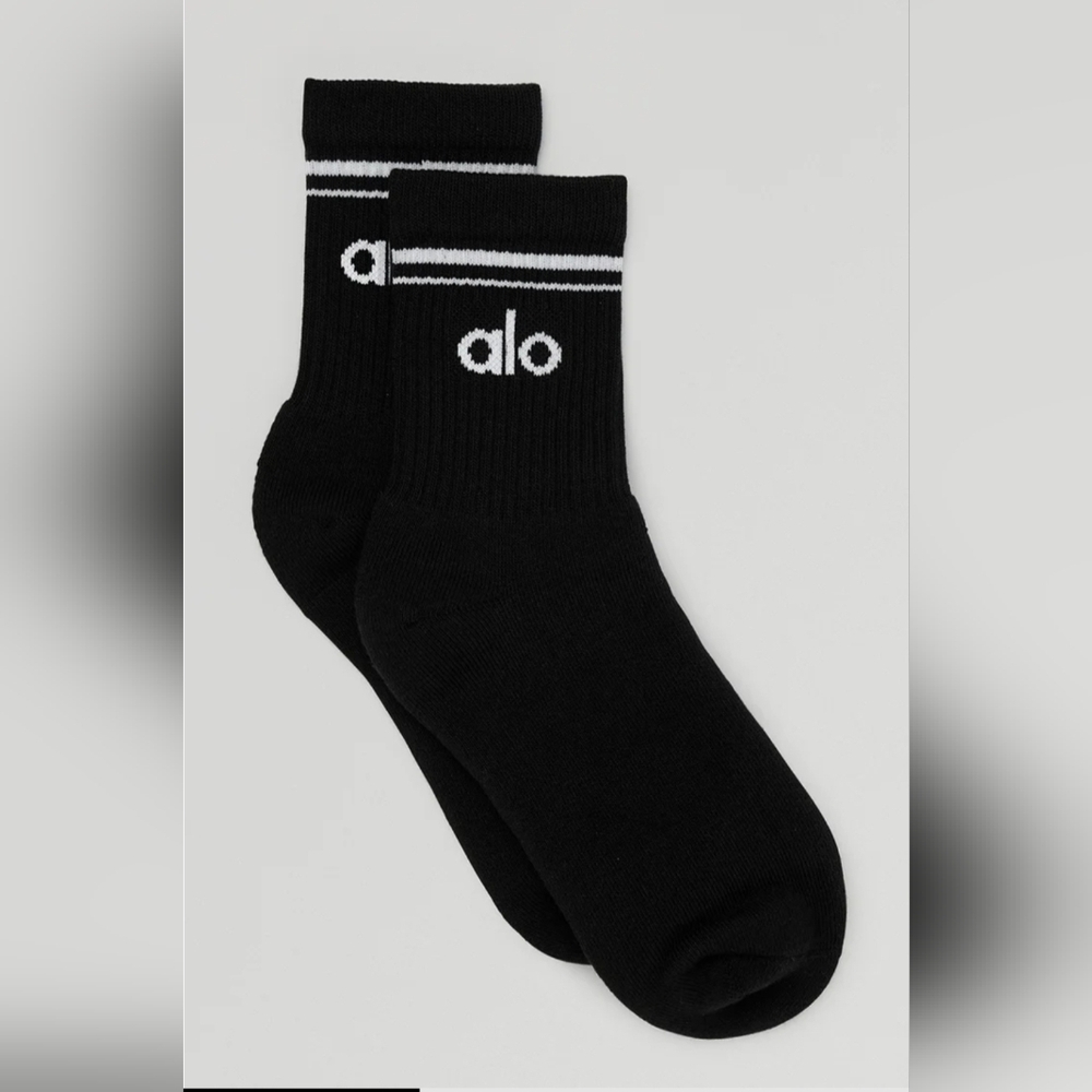 Alo Yoga Unisex Half-Crew Sock Athletic Core: Black/White Medium $34